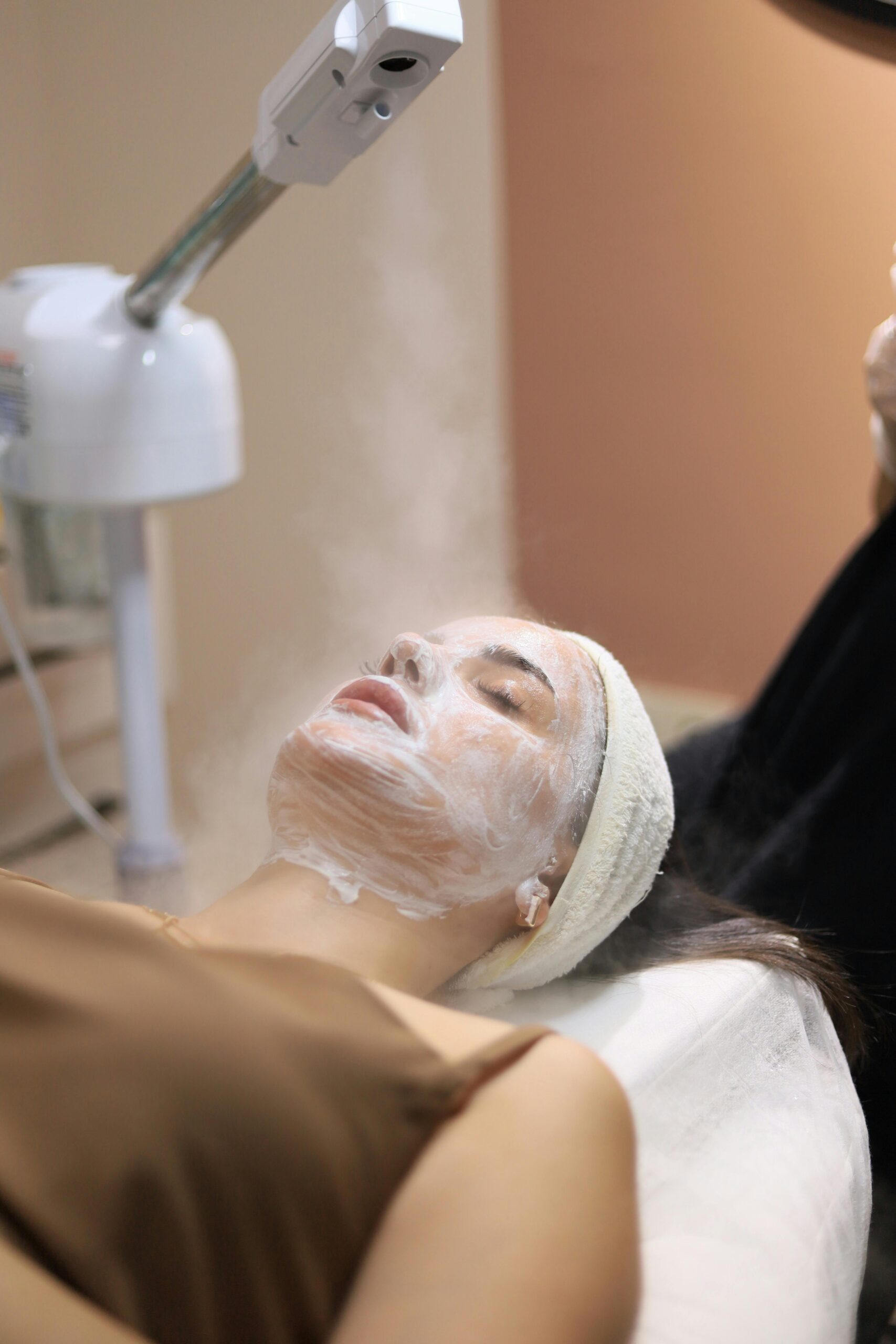 Facial treatment at Leen Glow studio